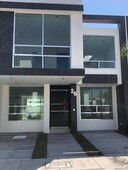 Casas en renta - 133m2 - 3 recámaras - El Marqués - $18,000