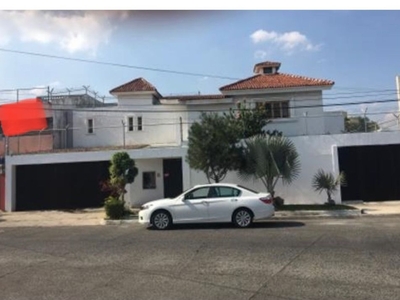 CASA EN VENTA EN LOMAS DEL COUNTRY GUADALAJARA, JALISCO. $ 7'000,000