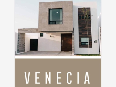 Casa Sola En Venta La Toscana Residencial