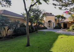 hermosa residencia un nivel estilo californiano cuernavaca, morelos