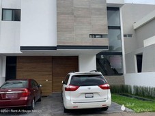 La Vista casa con diseño arquitectónico en VENTA de 310 mts2! RAHQRO