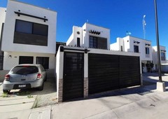 se vende casa de 2 recámaras en siena residencial santa fe tijuana