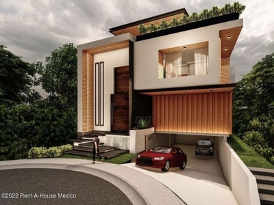 Casa de 4 Recámaras, Diseño Exclusivo con Roof Garden Querétaro 22-3681