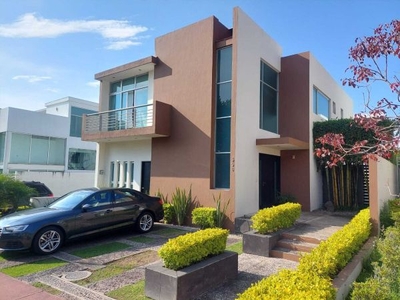 Casa en Venta de 4 recámaras en La Rioja, Tlajomulco de Zúñiga