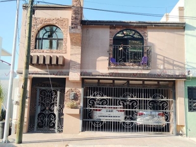 Casa En Venta En Contry Sol, Guadalupe, Nuevo León