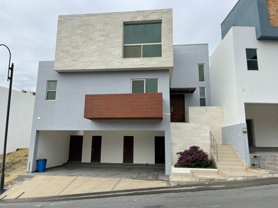 Casa en Venta en Privada Caranday, en el Uro Monterrey