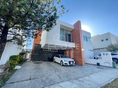 CASA EN VENTA EN VALLE IMPERIAL, ZAPOPAN