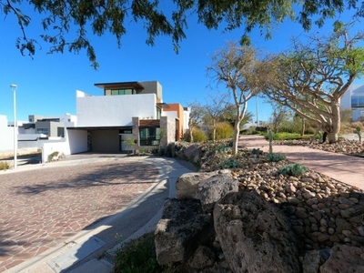 Casa en ZIbatá con Roof Garden y Alberca L1