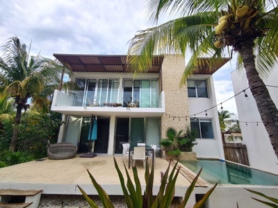 Casa o Villa amueblada en venta en Privada San Bruno White en playas de Yucatan