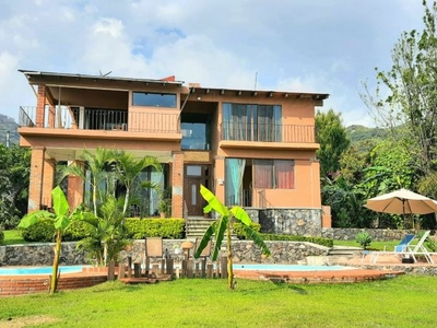 Casa y Bungalow en Venta en Tepoztlán Morelos