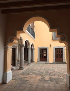 En Venta preciosa residencia en El Centro Histórico de Querétaro, T.460 m2.-
