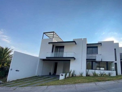 *HERMOSA CASA EN VENTA EN GRAN JARDIN*