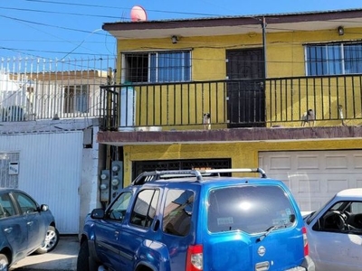 PROPIEDAD EN VENTA CON 2 DEPARTAMENTOS AMPLIOS EN EL MARIANO