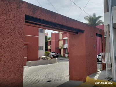 Renta de Casa en Arboledas de San Ignacio a unas cuadras de C.U - 4 habitaciones - 140 m2