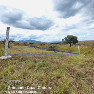 Terreno en VENTA es esquina en Lomas de la Aldea Salida Charo Morelia, Mich