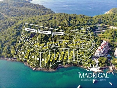Terrenos residenciales en venta colindantes con el mar en Acapulco