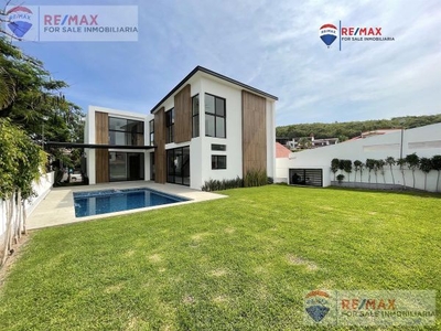 Venta de casa nueva en el Fracc. Lomas de Cocoyoc, Morelos...Clave 4063