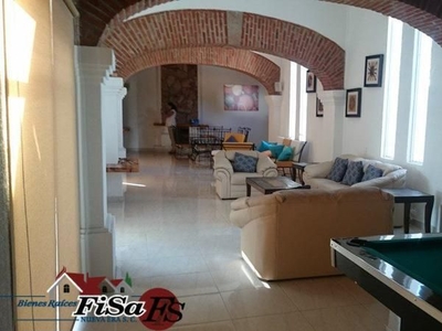 VENTA/RENTA CASA SAN GIL, ACCESO AL LAGO