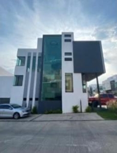 VENDO CASA EN COTO EN VALLE IMPERIAL ZAPOPAN