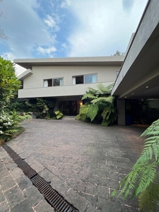 Venta de residencia en Bosques de las Lomas CDMX