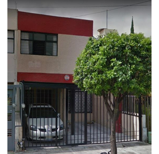 Vendo Casa En Circunvalacion Vallarta, Gdl!!! Cerca De La Uag