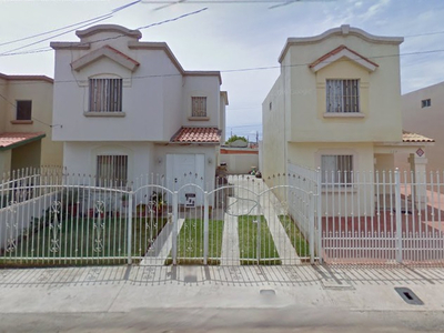 Vendo Casa En Residencial Del Rey, Ensenada!!!