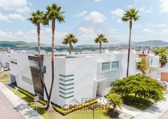 Casas en venta - 636m2 - 3 recámaras - Cumbres del Lago - $14,500,000