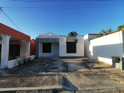 Bonita Casa de una Planta en Chuburna en Mérida