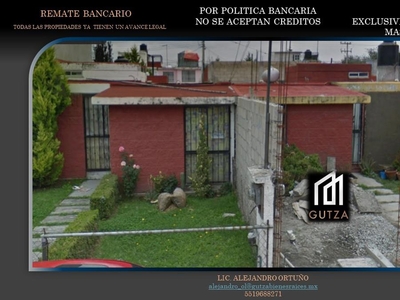 Doomos. Casa en venta en Villas Santi Toluca Estado de Mexico Remate Bancario AOL