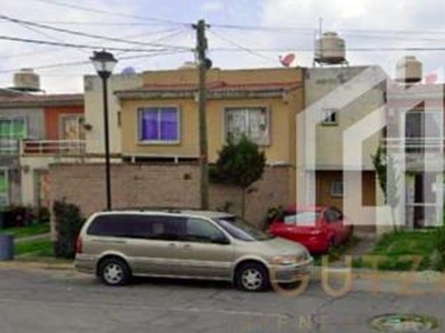Doomos. Venta Casa en Cuautitlan Ex Hacienda San Miguel 3 recamaras remates todo México AK
