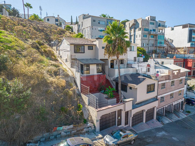 Casa En Renta De 4 Recamaras En Colinas De Agua Caliente, Tijuana, Bc
