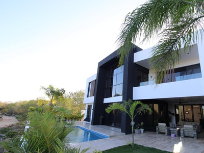 Casa Moderna En Privada Cabo Norte, Mérida