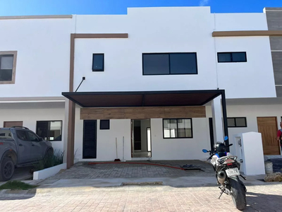 Renta De Hermosas Casas En Residencial Arbolada Cancún Desde