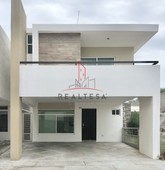 Casa en Venta Amorada Residencial 3,600,000 Taninz RG1