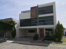 casa en venta en cluster 11 11 11 lomas de angelopolis 1