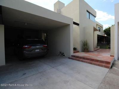 Casa En Venta Clautros Del Parque A 5 Min Del Centro De Querétaro