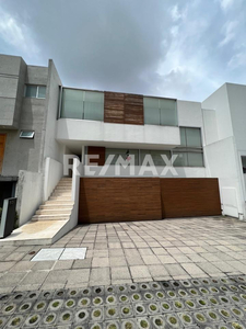 Casa En Venta En Lomas Del Pedregal ( 603094 )