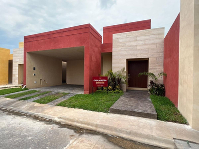 Casa En Venta En Mérida, Privada Tamán, Con 2 Hab, Mayo 2024.