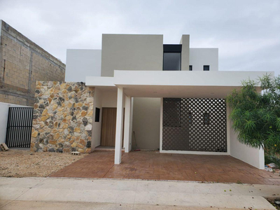Casa En Venta En Mérida, Privada Zentura, Mod. Kookay, Entrega Inmediata