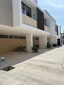 Casa En Venta En Mérida, Temozon Norte, Sabbia Plus, Diciembre 2024