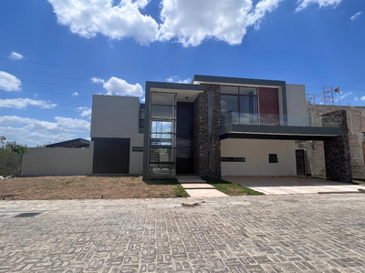 Casa En Venta Merida, Temozon Norte , Privada Soluna, Mod. Cappa, A 12 Meses.