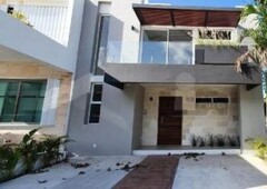 3 cuartos, 208 m casa en venta en cancun residencial aqua oportunidad