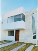 casas en venta - 251m2 - 4 recámaras - real de juriquilla - 3,750,000