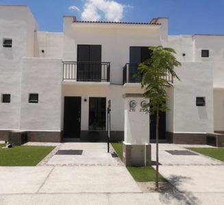 CASA EN VENTA EQUIPADA, ZONA OULETS LEON, GTO