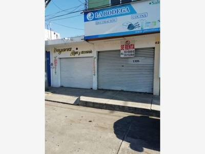 En venta edificio con un local y 4 departamentos en el centro de Colima