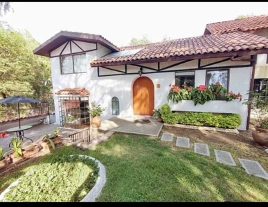 SE VENDE CASA EN FRACCIONAMIENTO VALLE ESCONDIDO TLALPAN