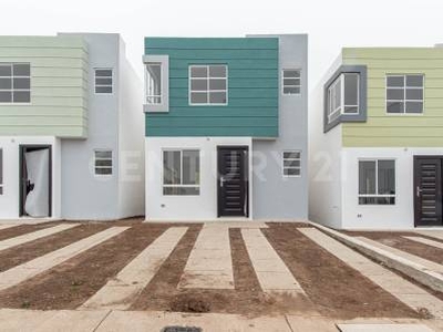 CASAS AMPLIAS Y BARATAS EN VENTA EN PRIVADA EN SANTA FE, TIJUANA, B.C.