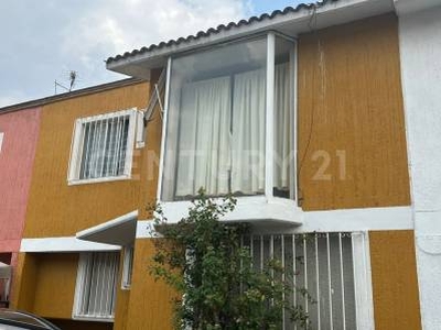 Venta de Casa en Prolongación Pino Suárez, Residencial Frondoso, Querétaro