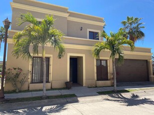 Doomos. Casa en renta anual en Fraccionamiento Raíces, Sábalo Country, Mazatlán, Sin.