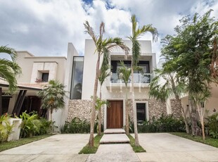 Doomos. Casa en Venta en Residencial Cumbres Cancun